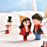 Figurines Jeune couple en hiver