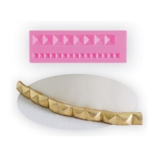 Moule Bordure Pyramide ( Stud ) Moule Bordure Pyramide ( Stud )